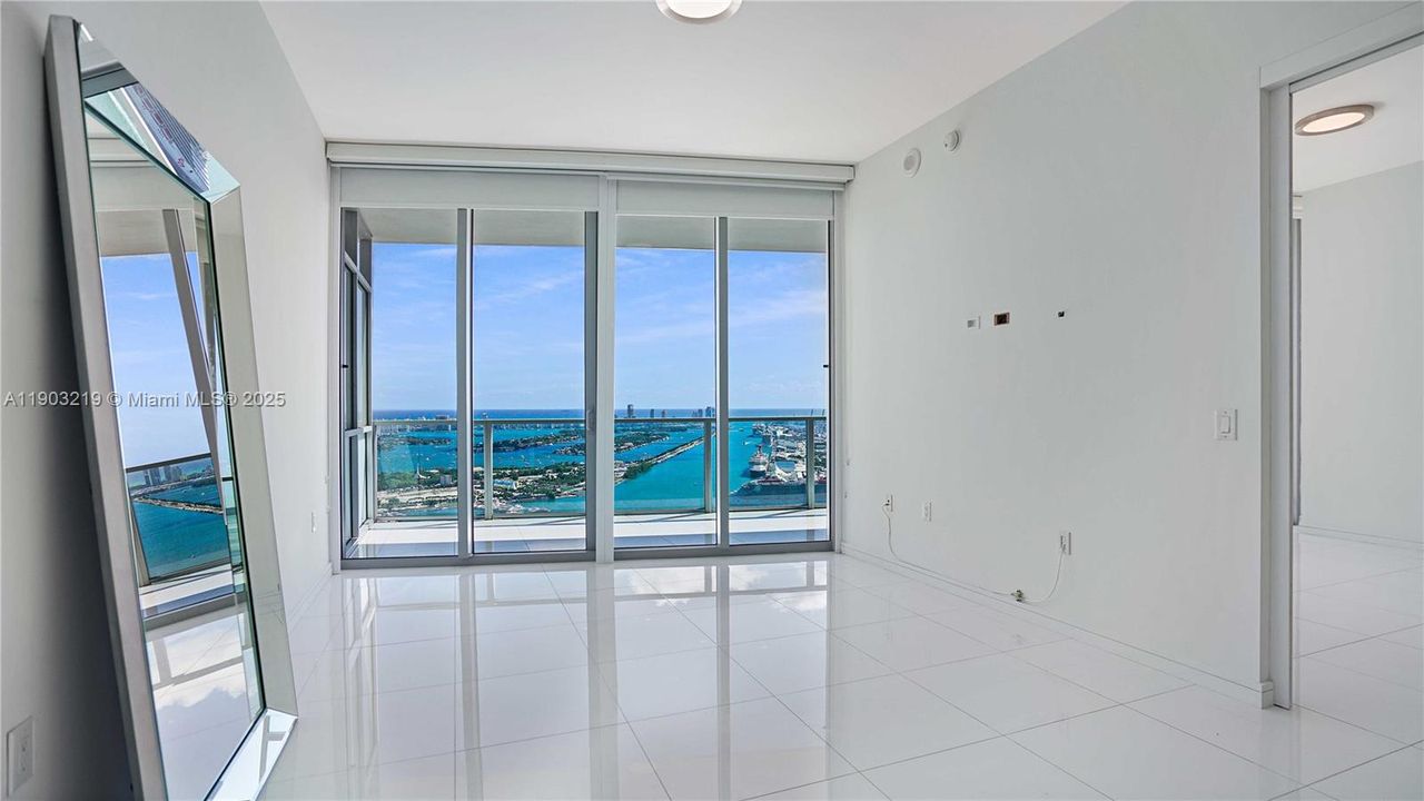 Recently Rented: $6,850 (2 beds, 2 baths, 1557 Square Feet)