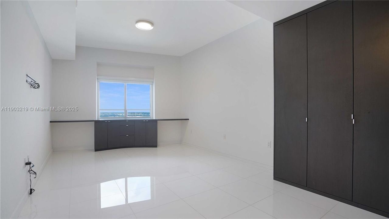 Recently Rented: $6,850 (2 beds, 2 baths, 1557 Square Feet)