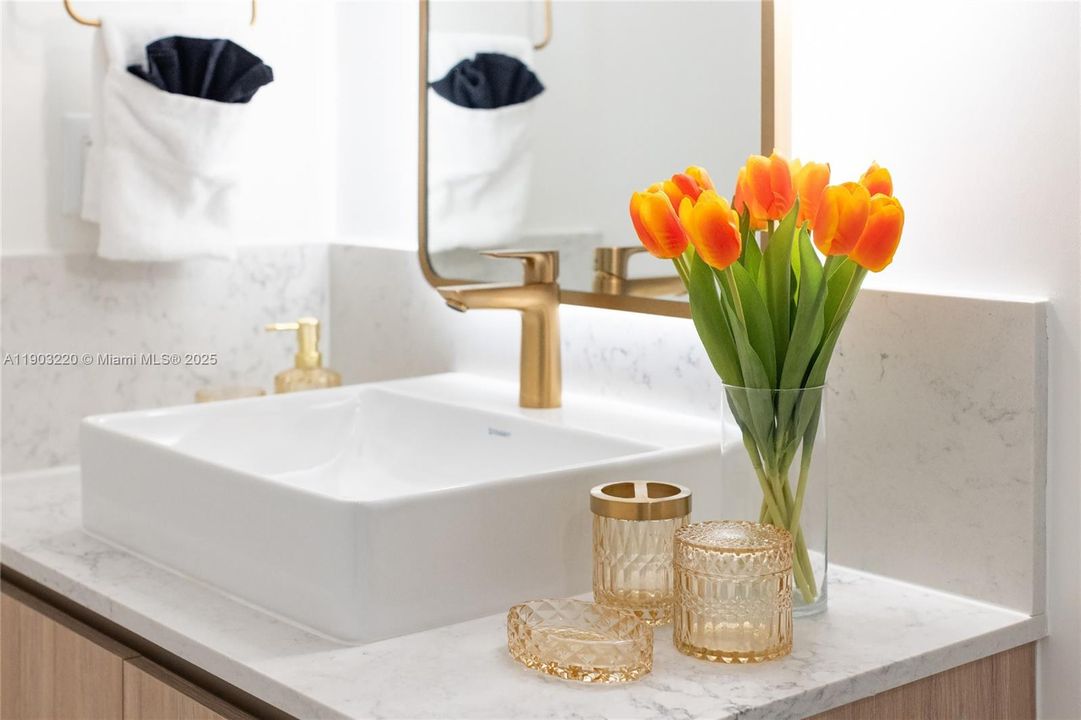 For Sale: $1,500,000 (3 beds, 3 baths, 1246 Square Feet)