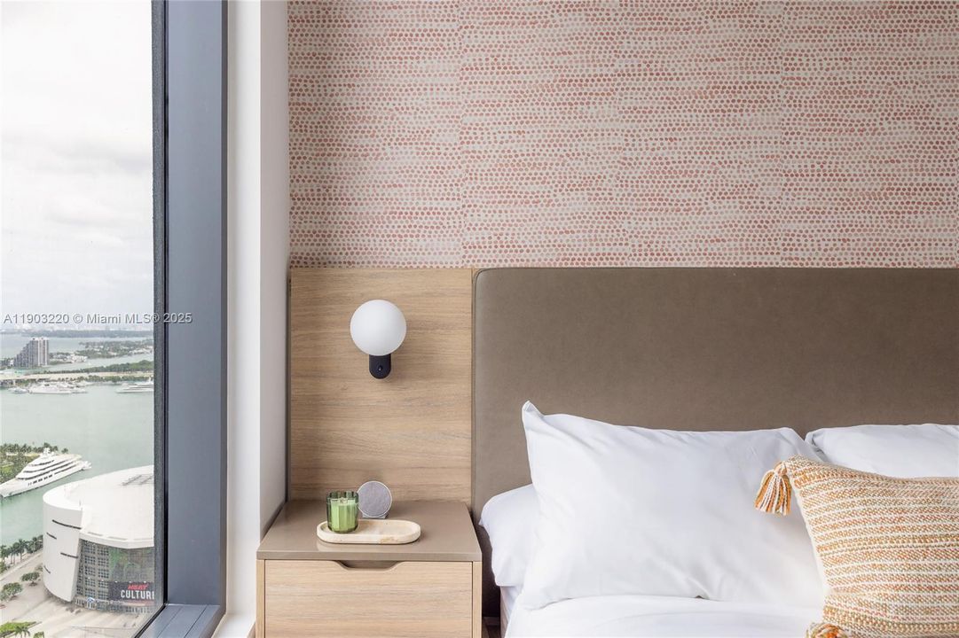 For Sale: $1,500,000 (3 beds, 3 baths, 1246 Square Feet)