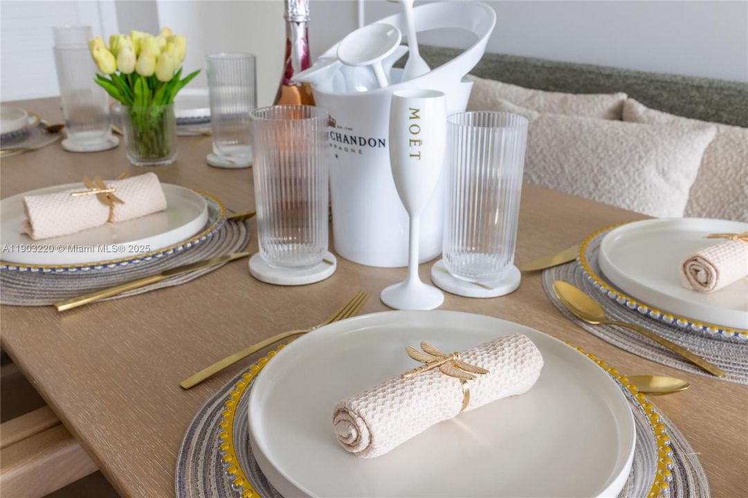 For Sale: $1,500,000 (3 beds, 3 baths, 1246 Square Feet)