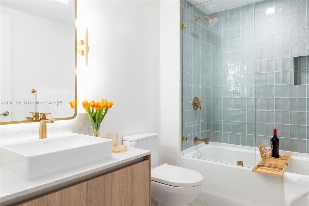 For Sale: $1,500,000 (3 beds, 3 baths, 1246 Square Feet)