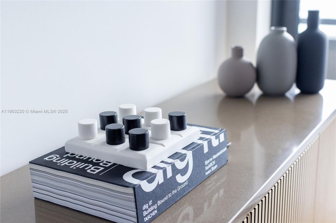 For Sale: $1,500,000 (3 beds, 3 baths, 1246 Square Feet)