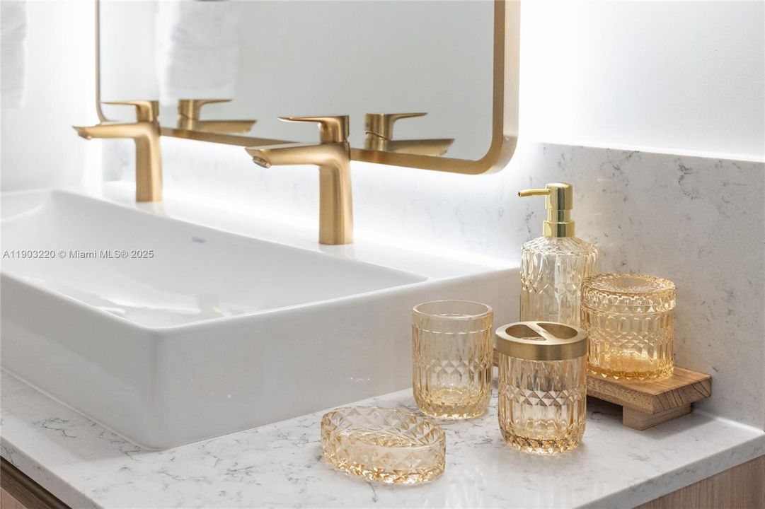 For Sale: $1,500,000 (3 beds, 3 baths, 1246 Square Feet)