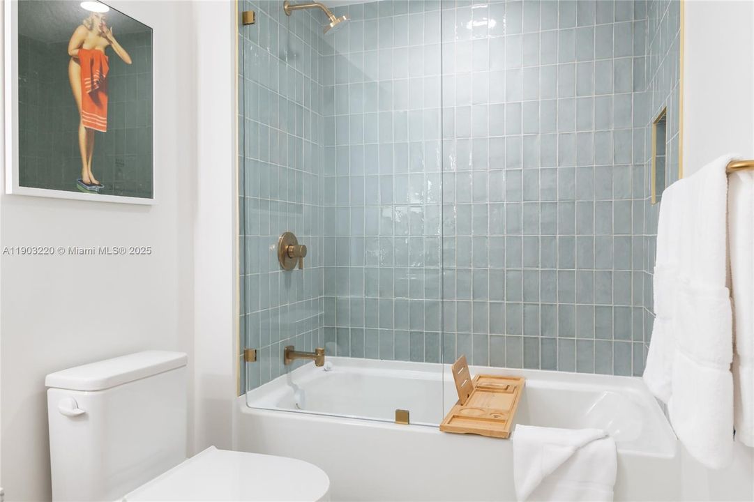 For Sale: $1,500,000 (3 beds, 3 baths, 1246 Square Feet)