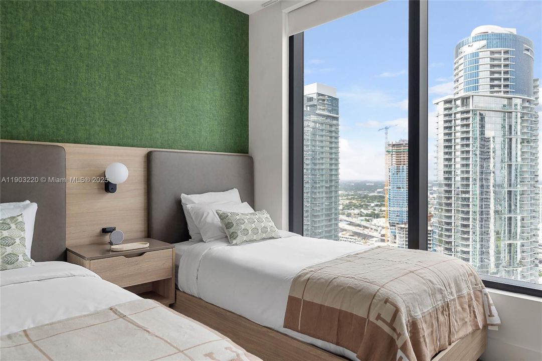 For Sale: $1,500,000 (3 beds, 3 baths, 1246 Square Feet)