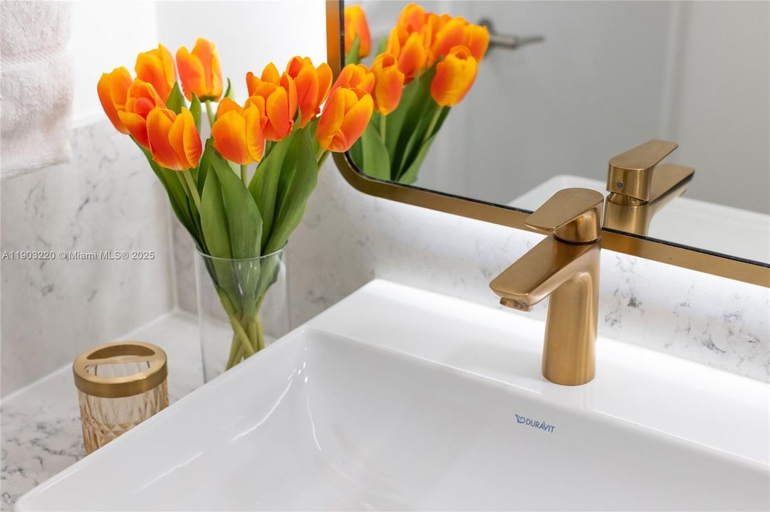 For Sale: $1,500,000 (3 beds, 3 baths, 1246 Square Feet)