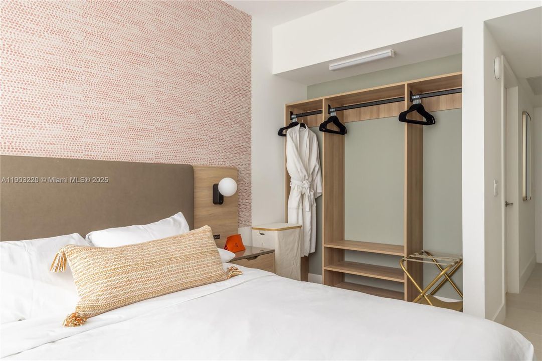 For Sale: $1,500,000 (3 beds, 3 baths, 1246 Square Feet)