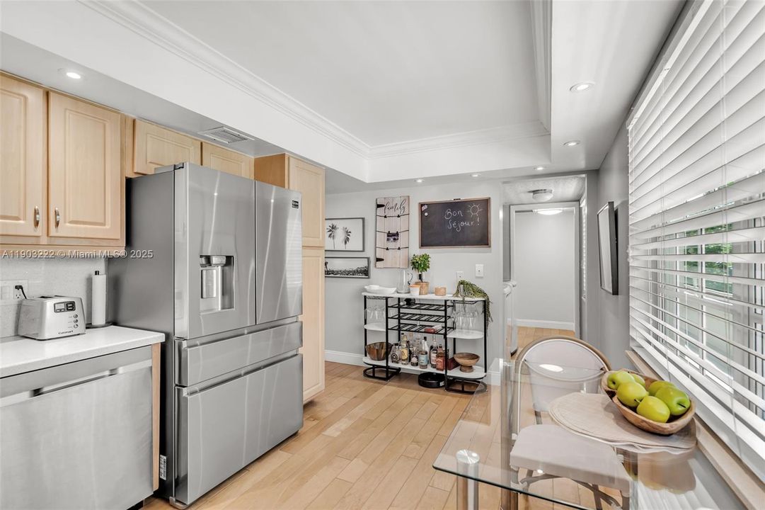 For Rent: $2,900 (2 beds, 2 baths, 1620 Square Feet)