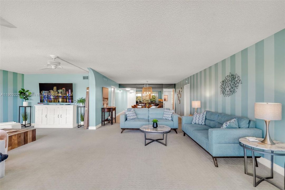 For Rent: $2,900 (2 beds, 2 baths, 1620 Square Feet)