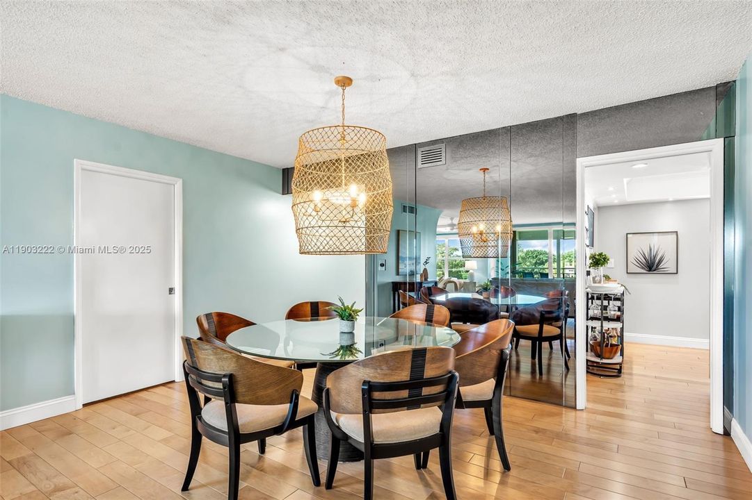 For Rent: $2,900 (2 beds, 2 baths, 1620 Square Feet)