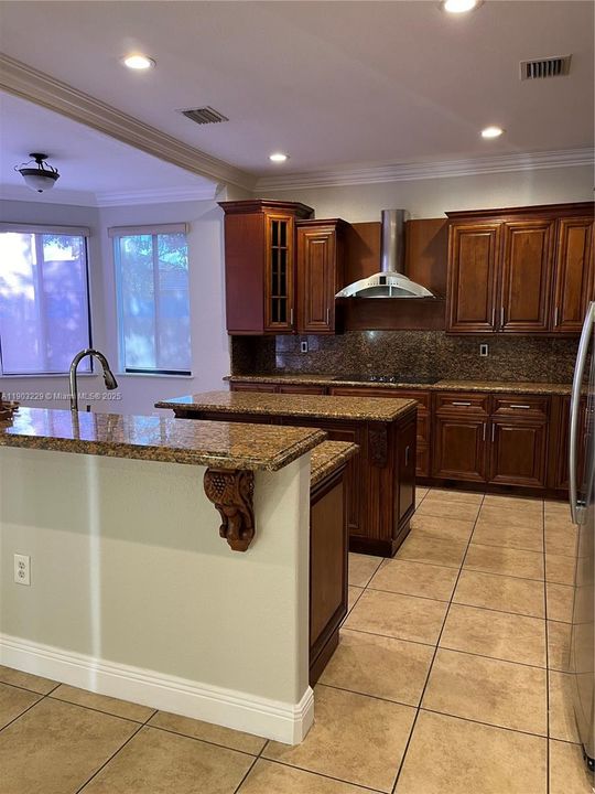 For Sale: $1,050,000 (5 beds, 4 baths, 3210 Square Feet)