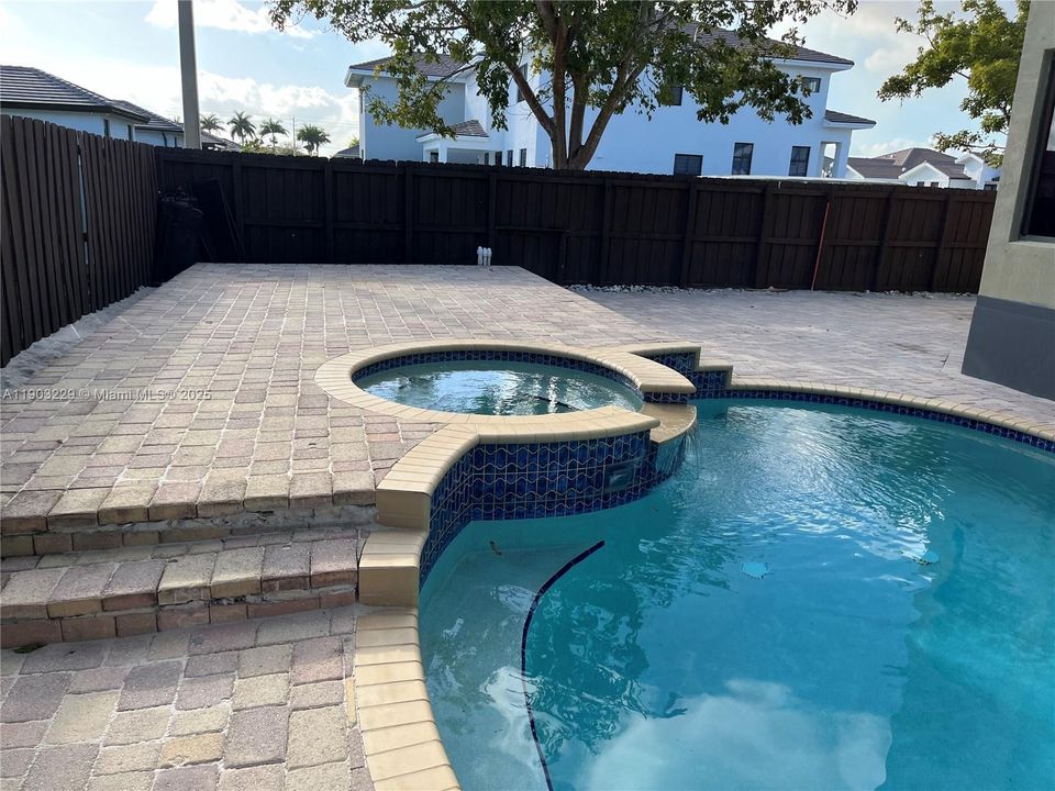 For Sale: $1,050,000 (5 beds, 4 baths, 3210 Square Feet)