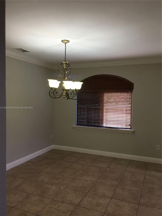 For Sale: $1,050,000 (5 beds, 4 baths, 3210 Square Feet)