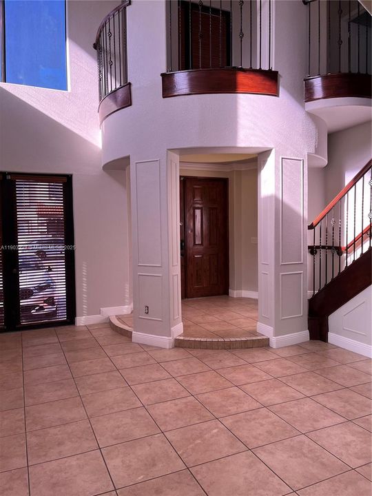 For Sale: $1,050,000 (5 beds, 4 baths, 3210 Square Feet)