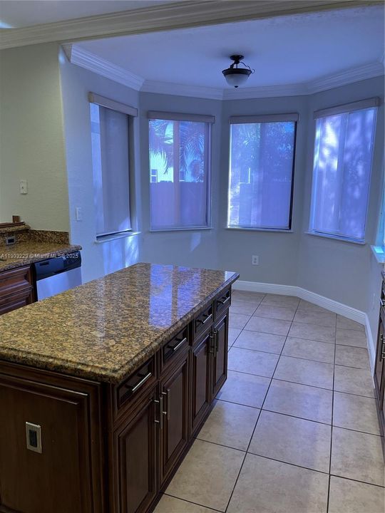 For Sale: $1,050,000 (5 beds, 4 baths, 3210 Square Feet)