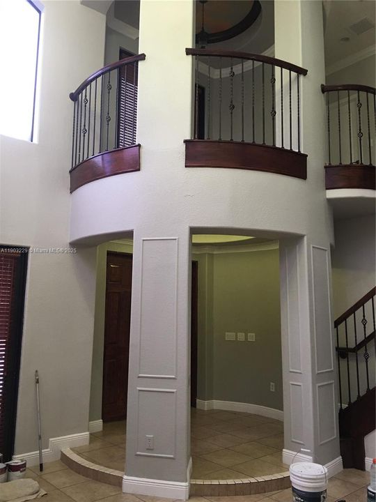 For Sale: $1,050,000 (5 beds, 4 baths, 3210 Square Feet)