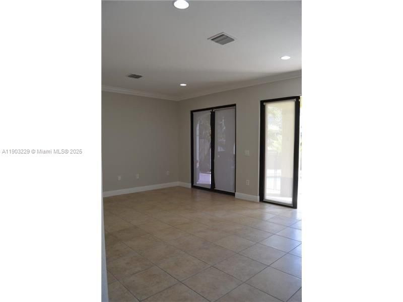 For Sale: $1,050,000 (5 beds, 4 baths, 3210 Square Feet)