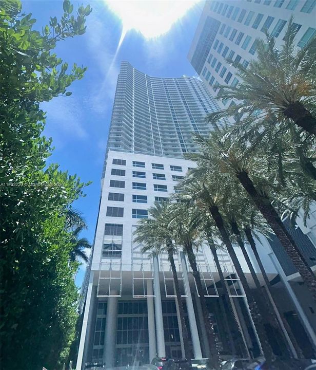 For Sale: $599,999 (2 beds, 2 baths, 1212 Square Feet)