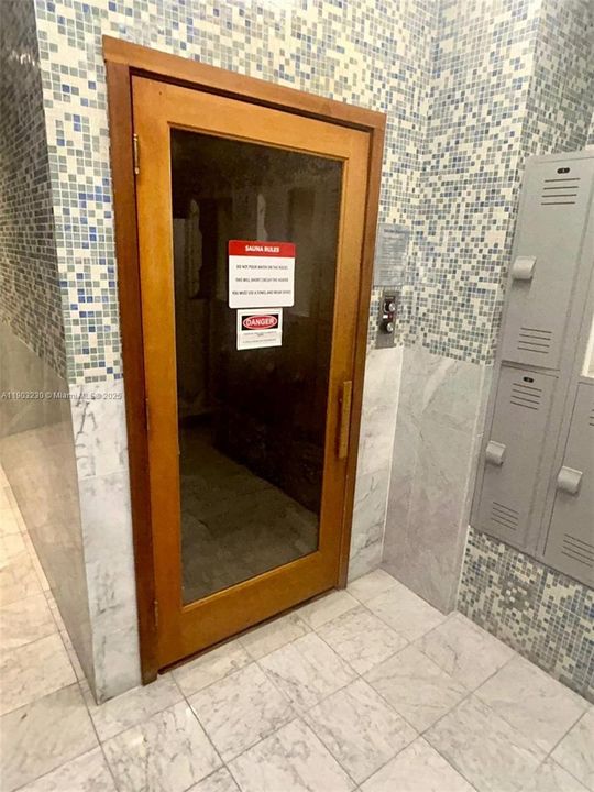 For Sale: $599,999 (2 beds, 2 baths, 1212 Square Feet)