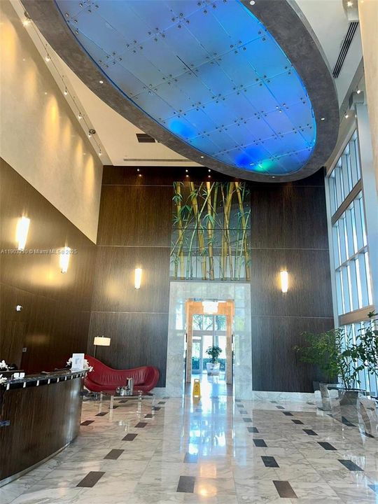 For Sale: $599,999 (2 beds, 2 baths, 1212 Square Feet)