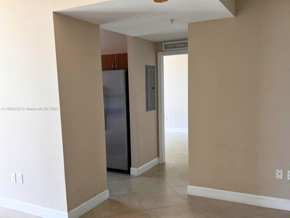 For Rent: $3,200 (2 beds, 2 baths, 1296 Square Feet)