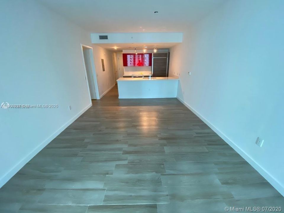 For Sale: $849,000 (2 beds, 2 baths, 1195 Square Feet)