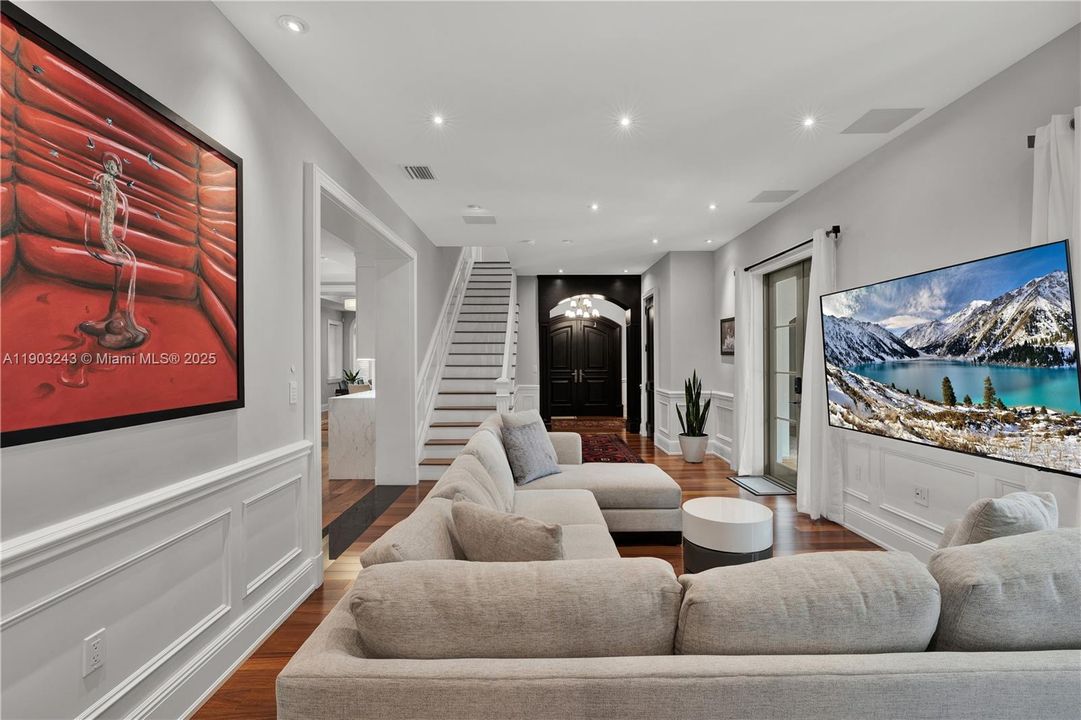 For Rent: $21,900 (4 beds, 5 baths, 4111 Square Feet)