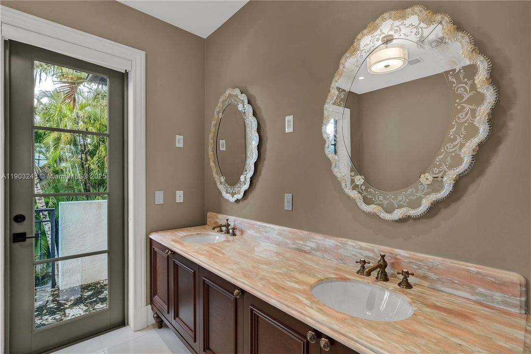 For Rent: $21,900 (4 beds, 5 baths, 4111 Square Feet)