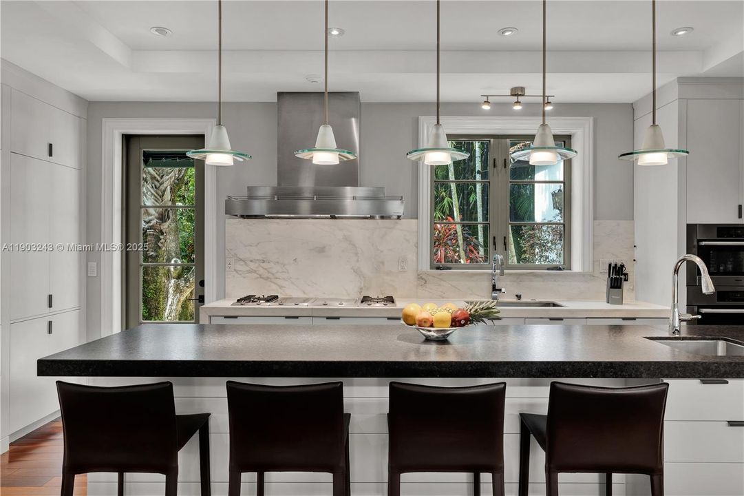 For Rent: $21,900 (4 beds, 5 baths, 4111 Square Feet)