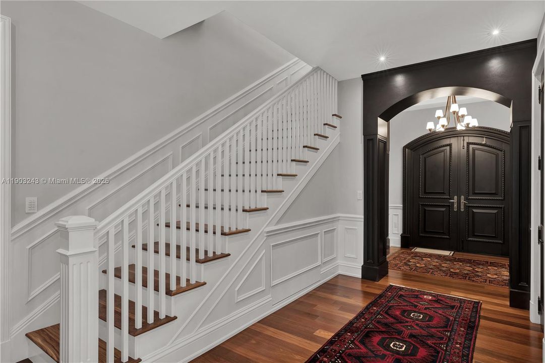 For Rent: $21,900 (4 beds, 5 baths, 4111 Square Feet)