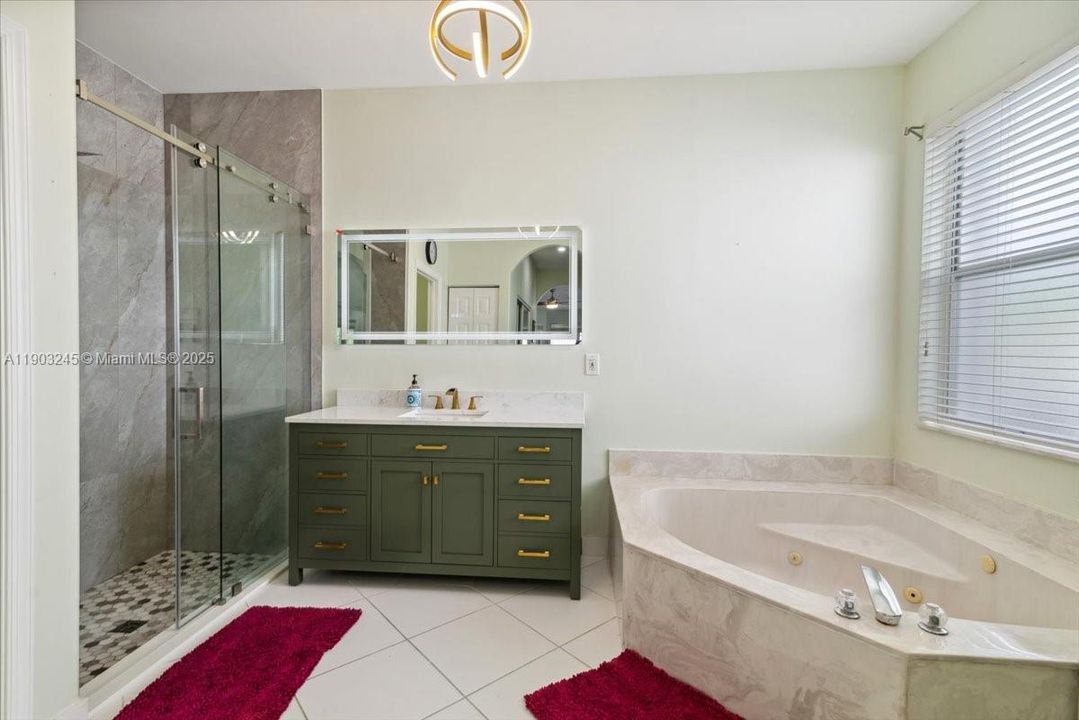 For Sale: $919,000 (4 beds, 2 baths, 3579 Square Feet)