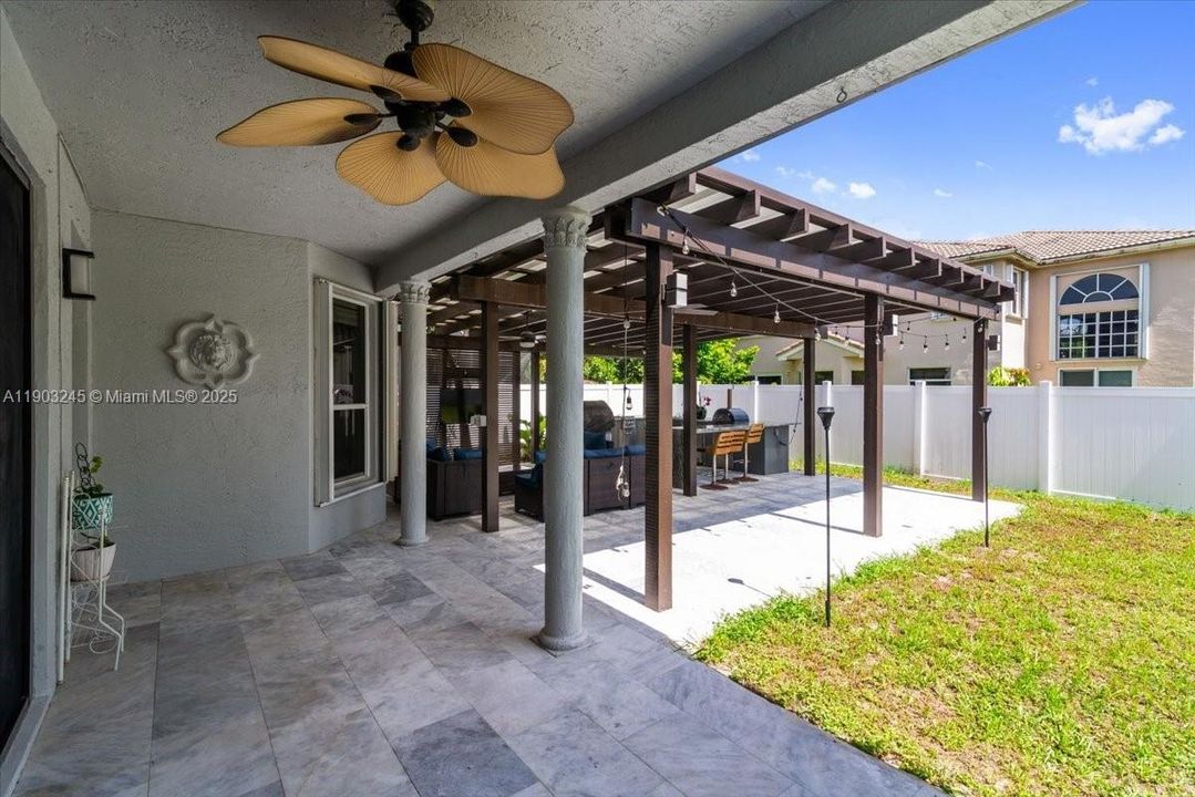 For Sale: $919,000 (4 beds, 2 baths, 3579 Square Feet)