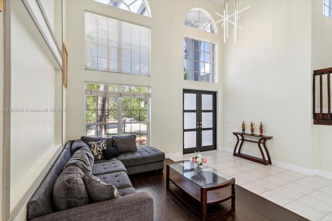 For Sale: $919,000 (4 beds, 2 baths, 3579 Square Feet)