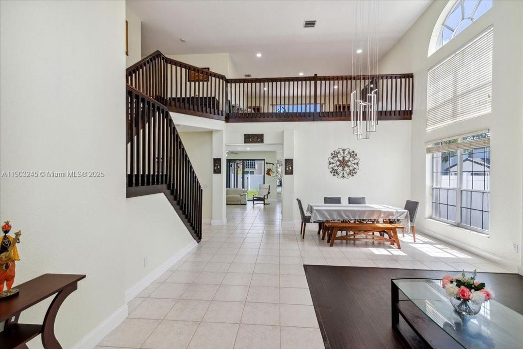 For Sale: $919,000 (4 beds, 2 baths, 3579 Square Feet)