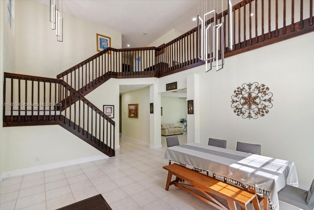 For Sale: $919,000 (4 beds, 2 baths, 3579 Square Feet)