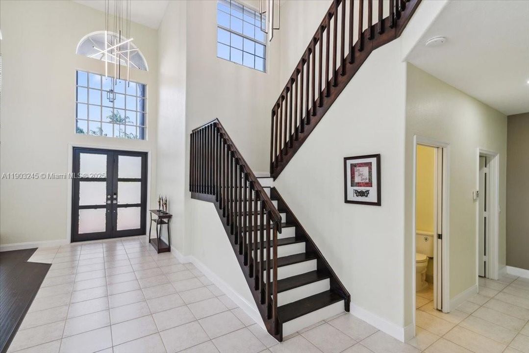 For Sale: $919,000 (4 beds, 2 baths, 3579 Square Feet)