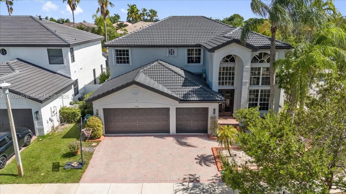 For Sale: $919,000 (4 beds, 2 baths, 3579 Square Feet)