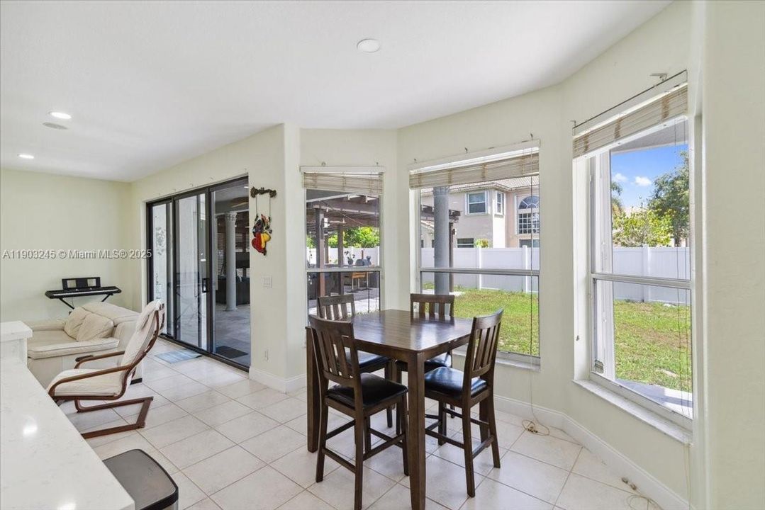 For Sale: $919,000 (4 beds, 2 baths, 3579 Square Feet)