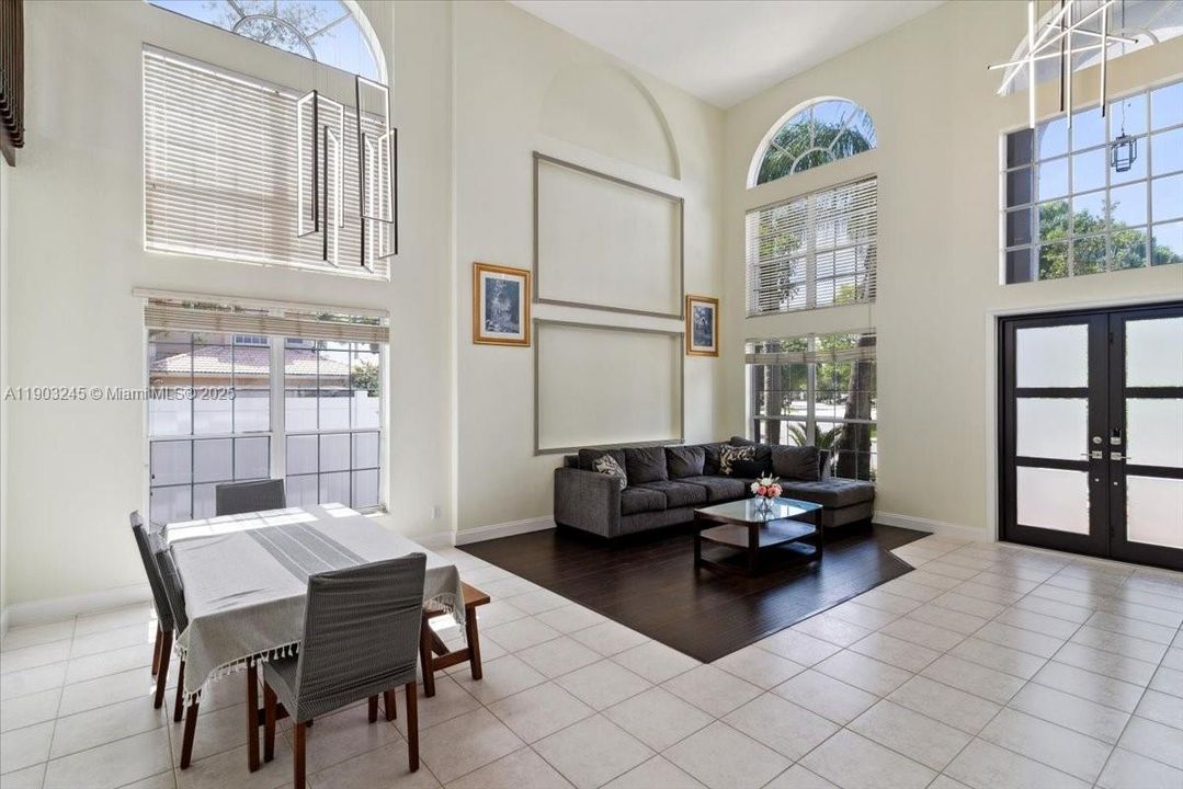 For Sale: $919,000 (4 beds, 2 baths, 3579 Square Feet)