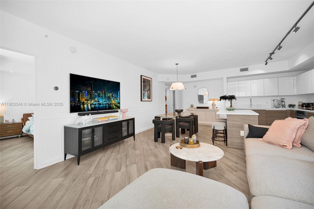 Recently Rented: $4,500 (2 beds, 2 baths, 1165 Square Feet)