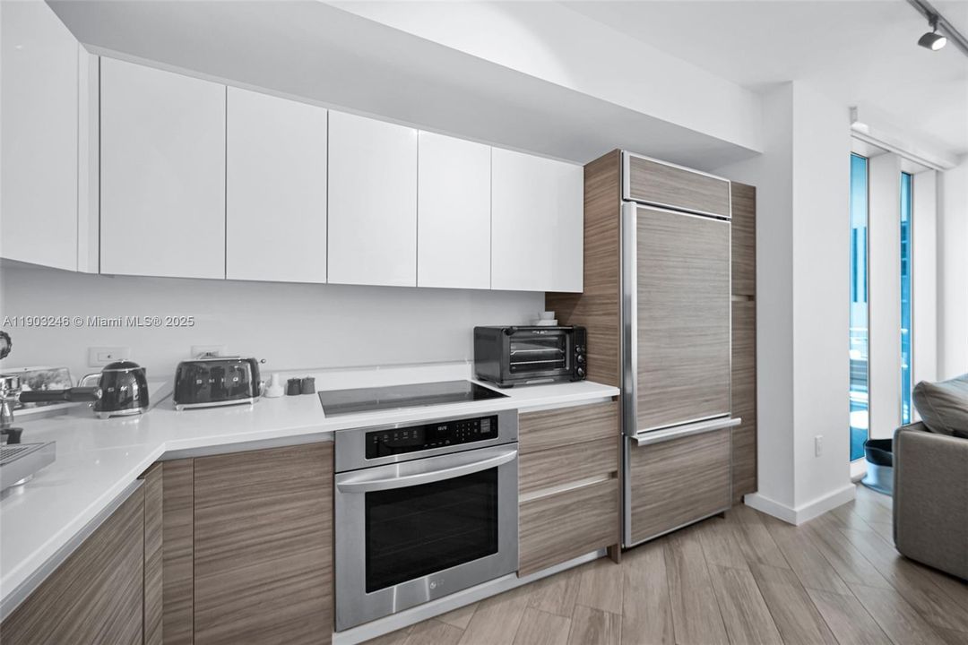 Recently Rented: $4,500 (2 beds, 2 baths, 1165 Square Feet)