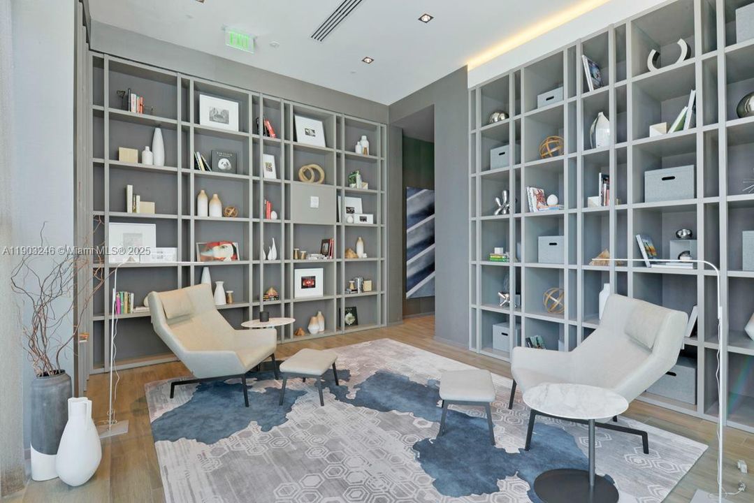 Recently Rented: $4,500 (2 beds, 2 baths, 1165 Square Feet)