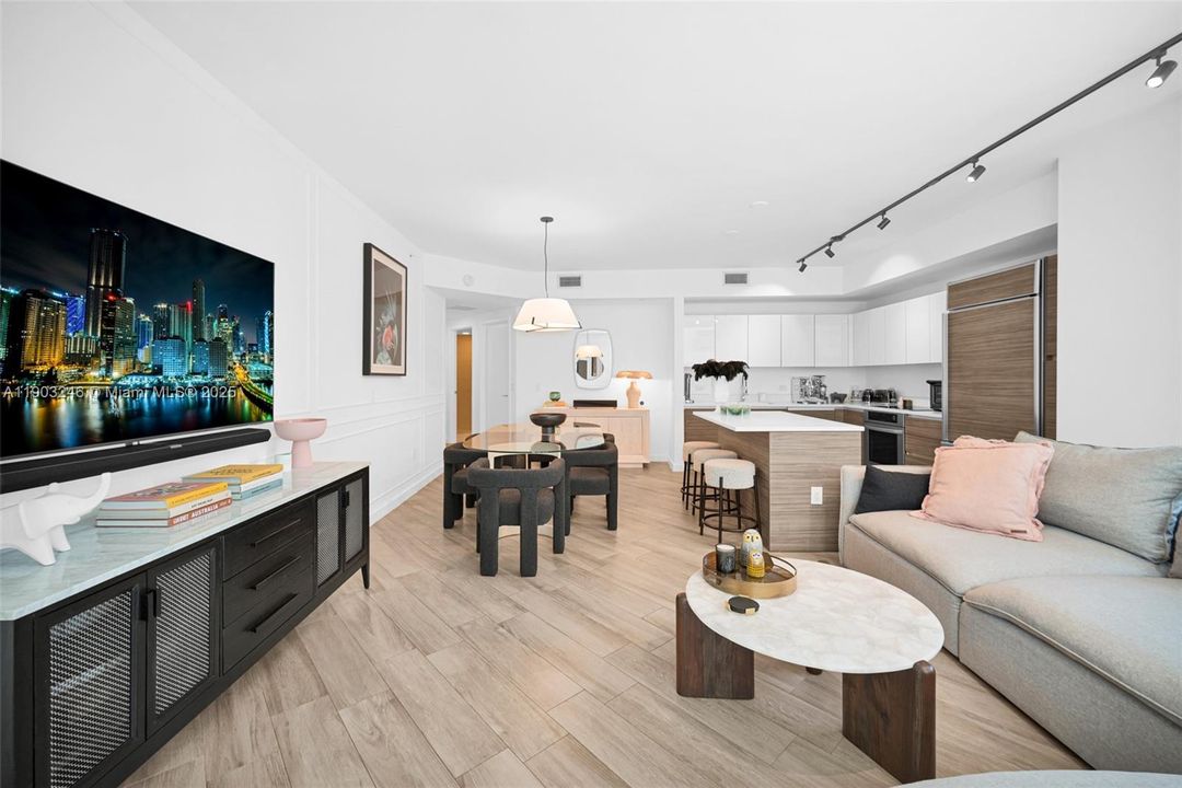 Recently Rented: $4,500 (2 beds, 2 baths, 1165 Square Feet)