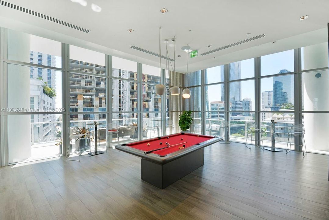 Recently Rented: $4,500 (2 beds, 2 baths, 1165 Square Feet)