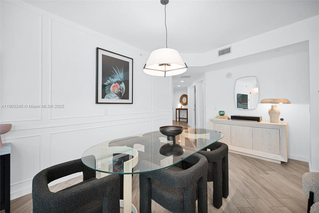 Recently Rented: $4,500 (2 beds, 2 baths, 1165 Square Feet)