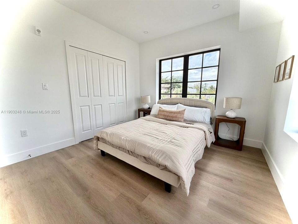 For Rent: $2,950 (1 beds, 1 baths, 538 Square Feet)