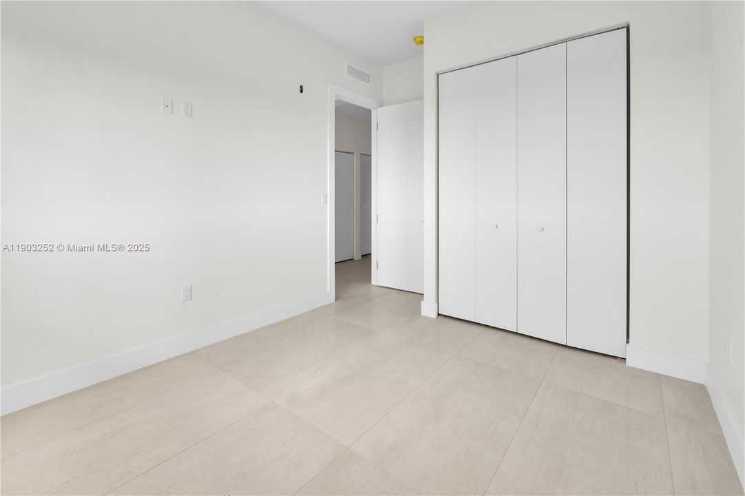 For Rent: $2,200 (1 beds, 1 baths, 550 Square Feet)