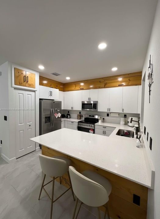 出租: $2,700 (3 贝兹, 2 浴室, 1483 平方英尺)