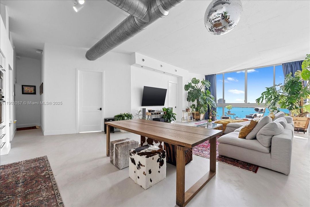 待售: $937,000 (3 贝兹, 2 浴室, 1906 平方英尺)